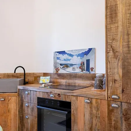 בית נופש Borgo Principessa With Pool & Garden By The Sea